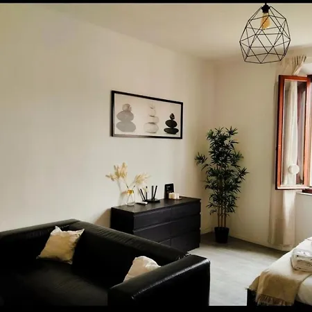 Incantevole Vicino All' Aeroporto Apartment